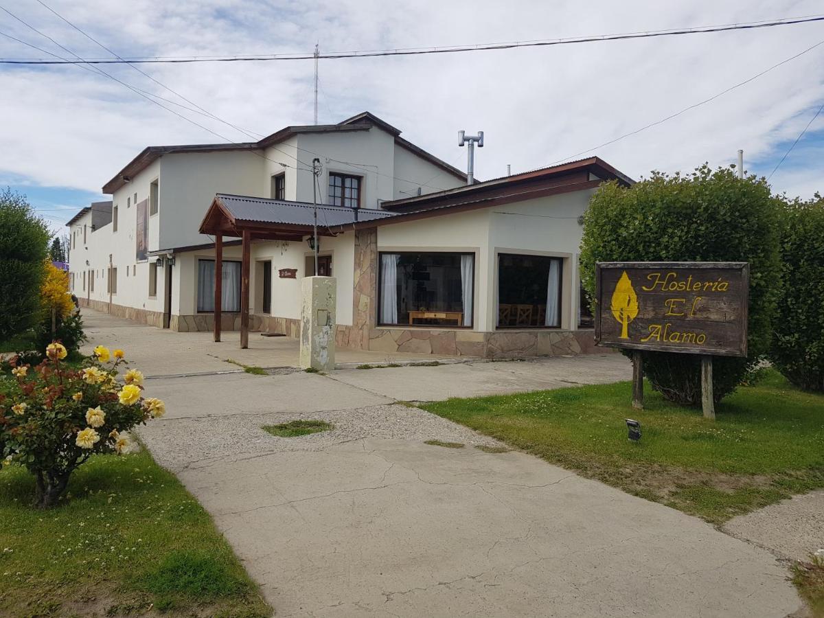 Hosteria El Alamo Hotel Comandante Luis Piedra Buena Exterior photo